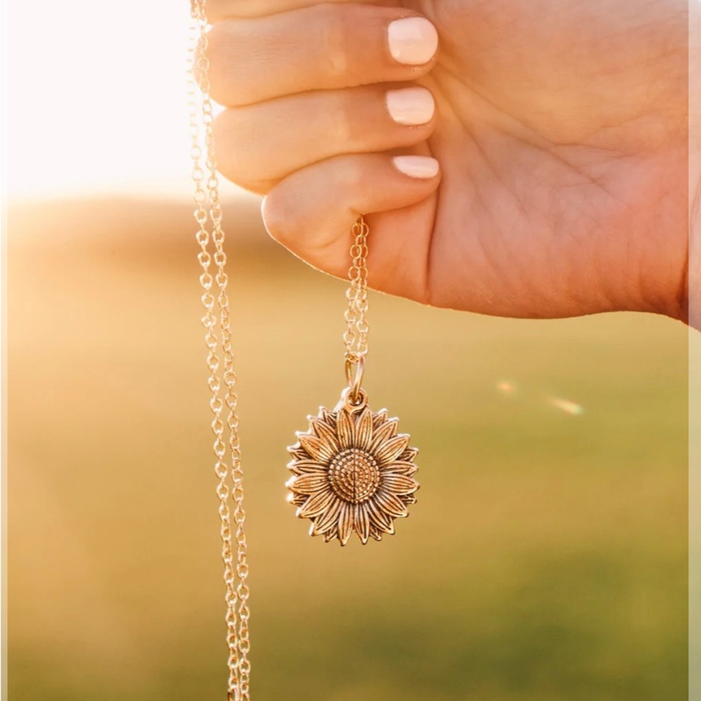 Gold You Are My Sunshine Open locket - Picture 5 of 10